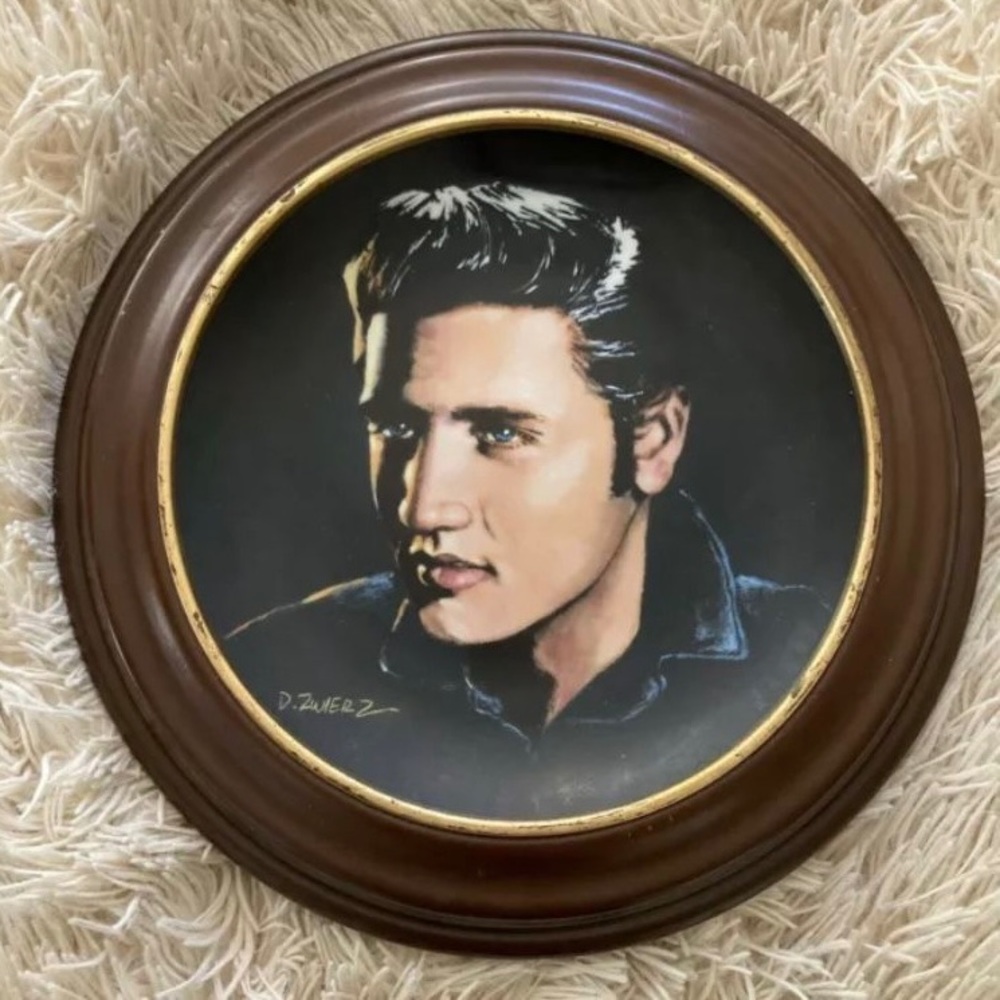 Vintage 1991 Elvis Presley Limited Edition Collectible Framed Porcelain Plate